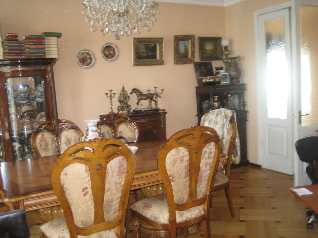 באטומי Metaxa Guesthouse מראה חיצוני תמונה