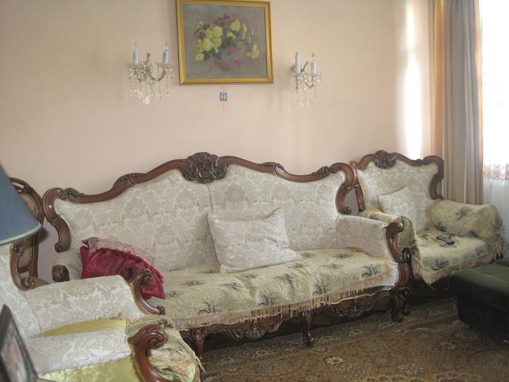 באטומי Metaxa Guesthouse מראה חיצוני תמונה