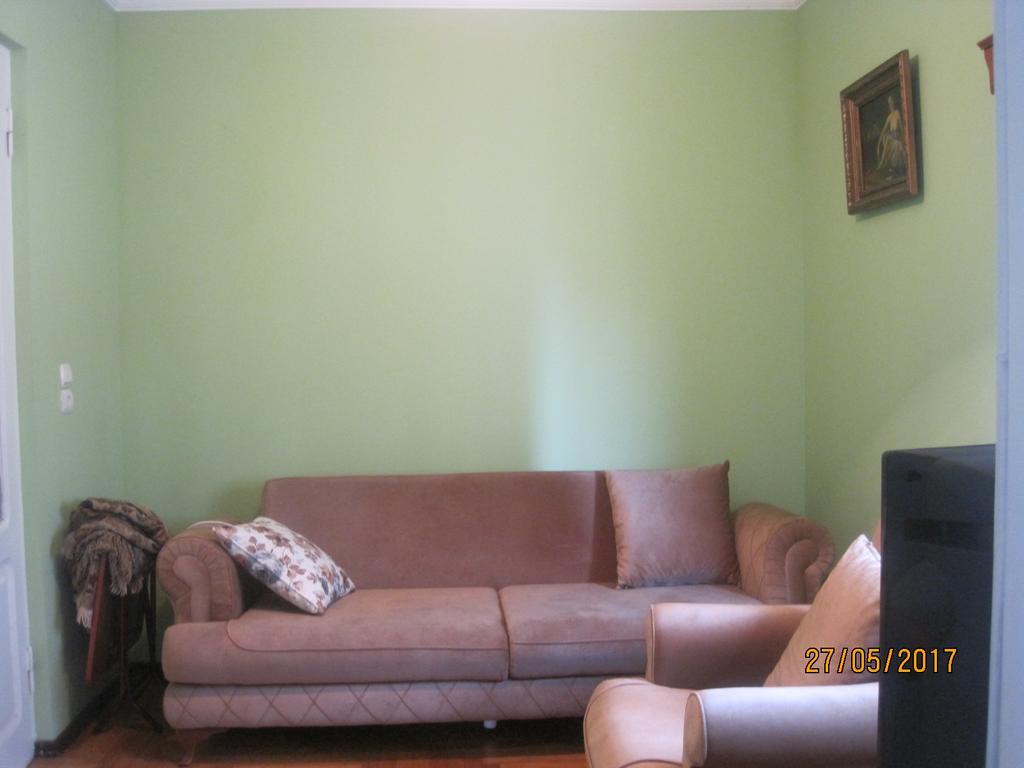 באטומי Metaxa Guesthouse מראה חיצוני תמונה